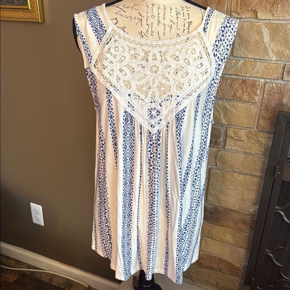 NWOT Loveappella Blue and White Sleeveless Blouse